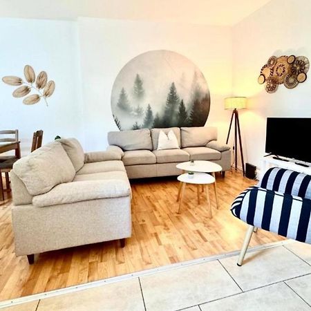 Holiday Appartement,Kostenfrei Parkplatz,Innenstadt,3 Bdr,6 Personen,Babybett Будишин Екстер'єр фото